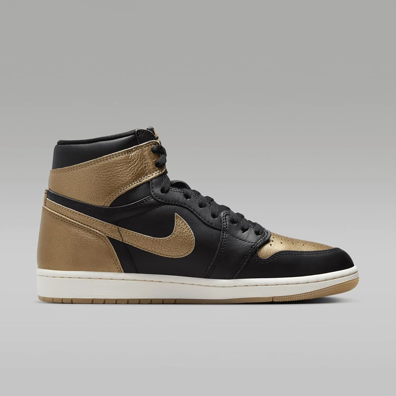 Air Jordan 1 Retro High OG Men's Shoes (DZ5485-071, Black/Metallic Gold-SAIL)