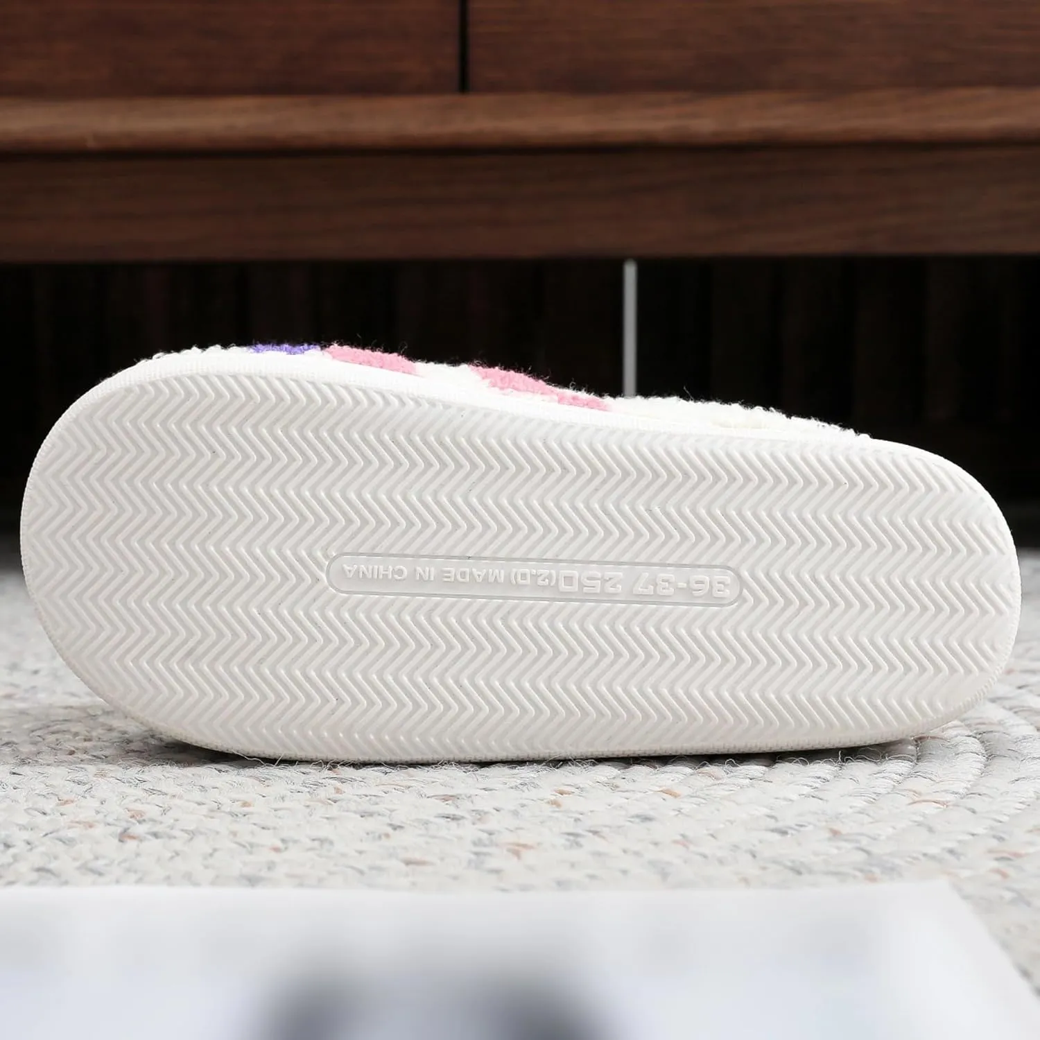 Checkerboard Winter Indoor Warm Slippers for Women & Men - Comfy Plush Fuzzy Slides - Couple Slippers - Flower Checkered Pattern - Shoes