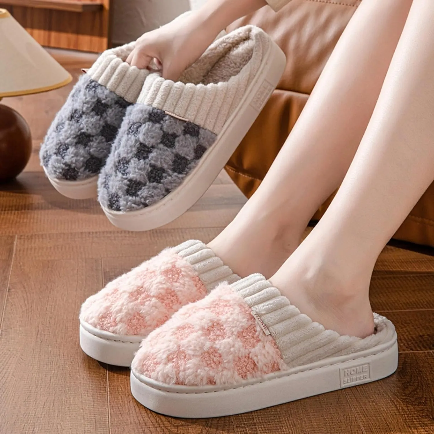 Checkered Plush House Slippers for Women Men, Non-Slip Memory Foam Indoor Slides, Plaid Winter Warm Fuzzy Home Slipper, Cozy Fleece Lined Shoes
