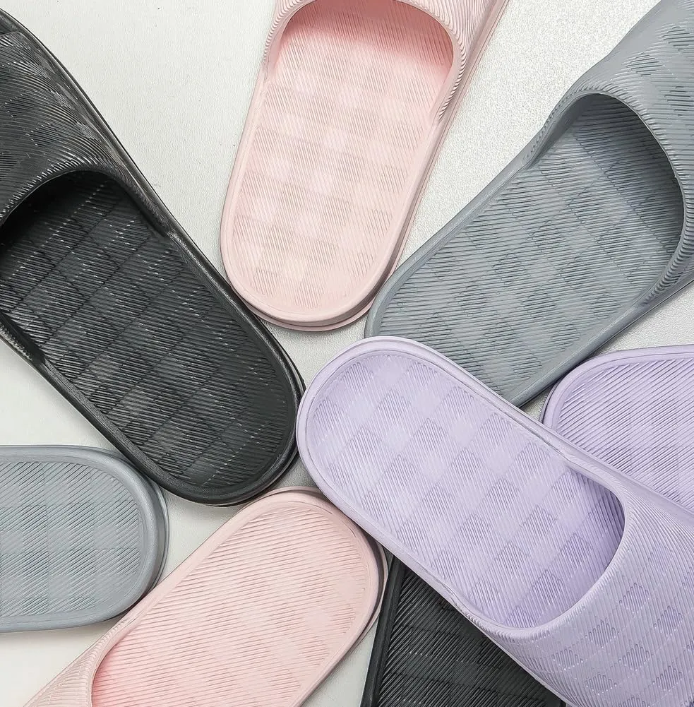 Checkered Slides Women Cloud Pillow Slides House Bathroom Shower Shoes Thick Sole Non-Slip Sandals Indoor Outdoor Couples