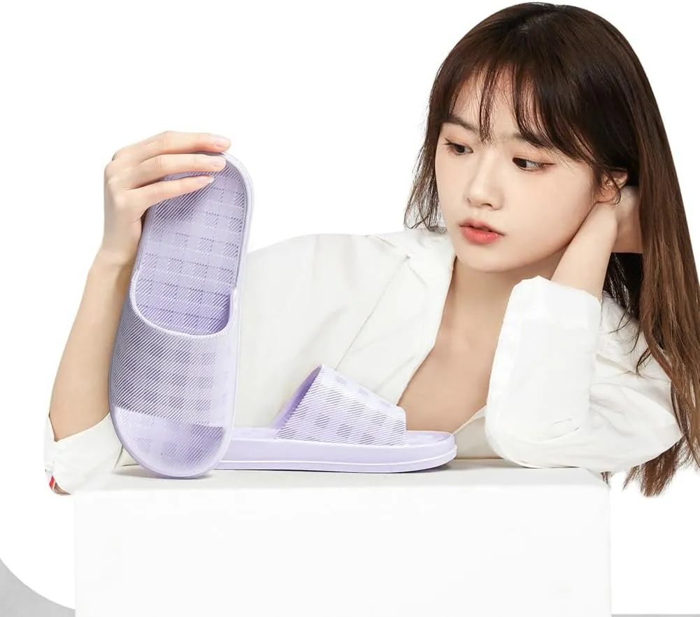 Checkered Slides Women Cloud Pillow Slides House Bathroom Shower Shoes Thick Sole Non-Slip Sandals Indoor Outdoor Couples