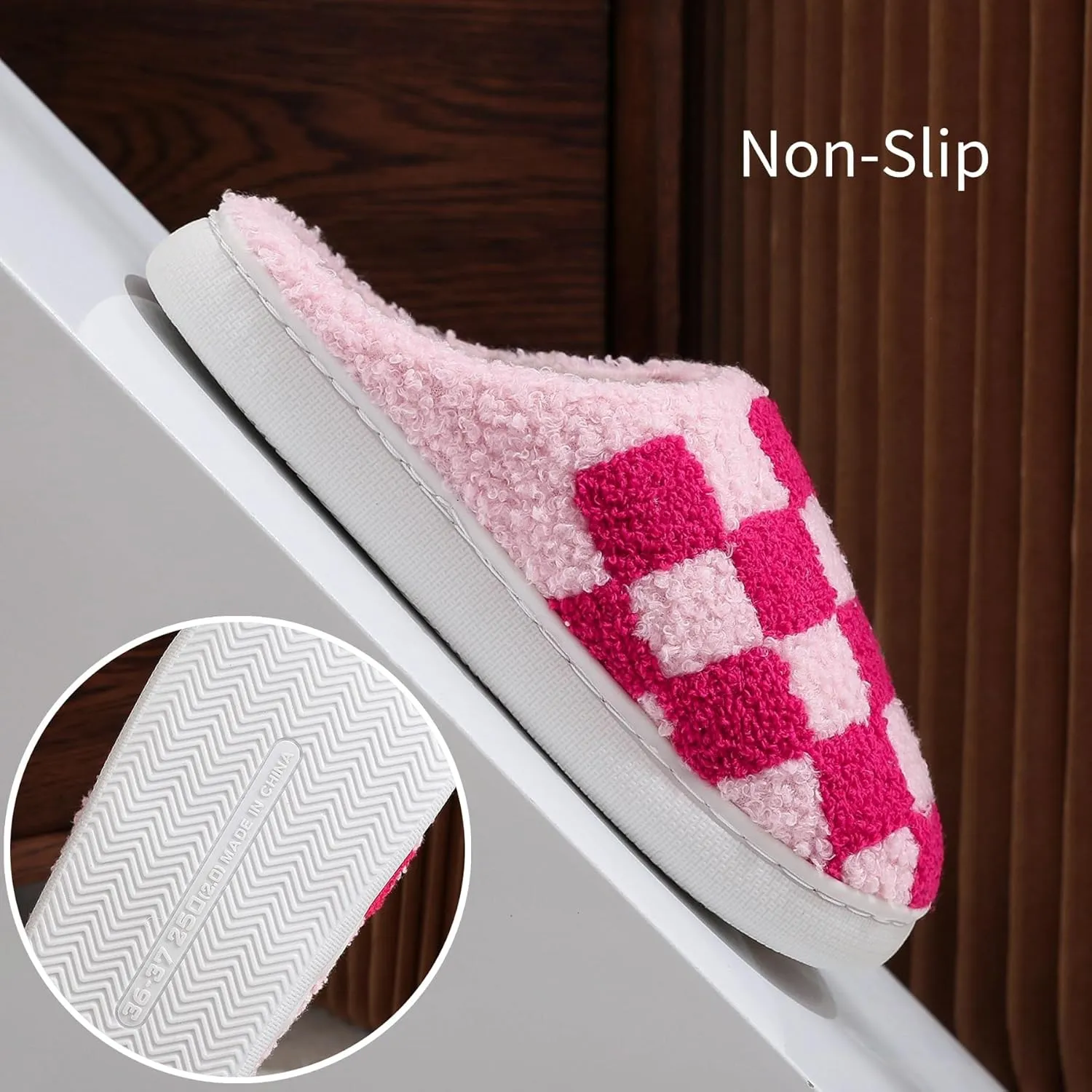 Checkered Slippers for Women Men Slip On Indoor House Slides Winter Plush Warm Slippers Cozy House Shoes Soft Lightweight Non Slip Sole Home Slippers Couples Bedroom Slippers Outdoor Wear