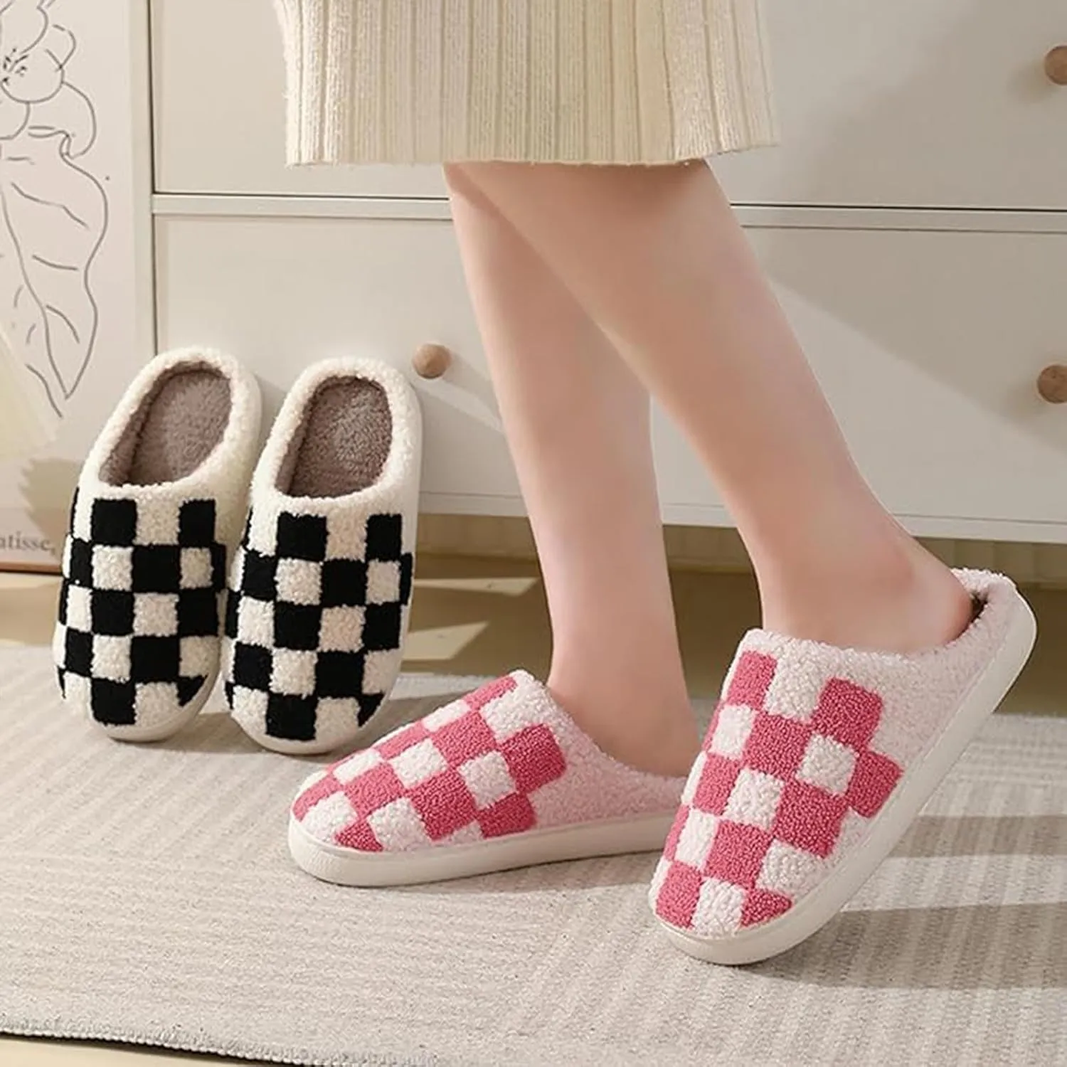 Checkered Slippers - Men & Women's Funny, Fluffy House & Outdoor Shoes - Memory Foam, Warm, Plush Bedroom Slippers for Winter