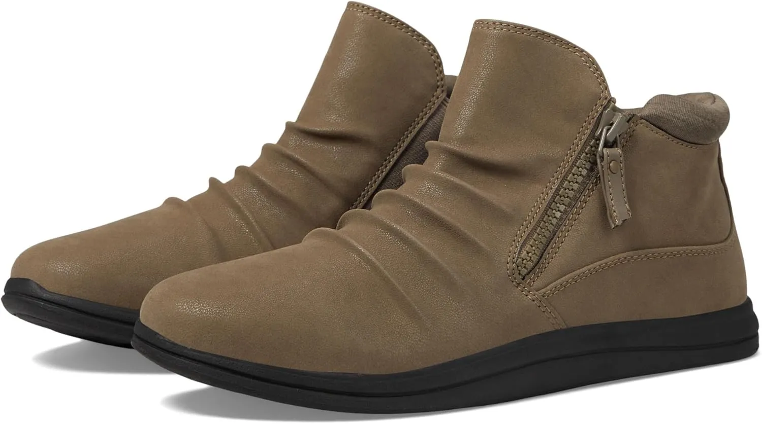 Clarks Women's Breeze Range Ankle Boot