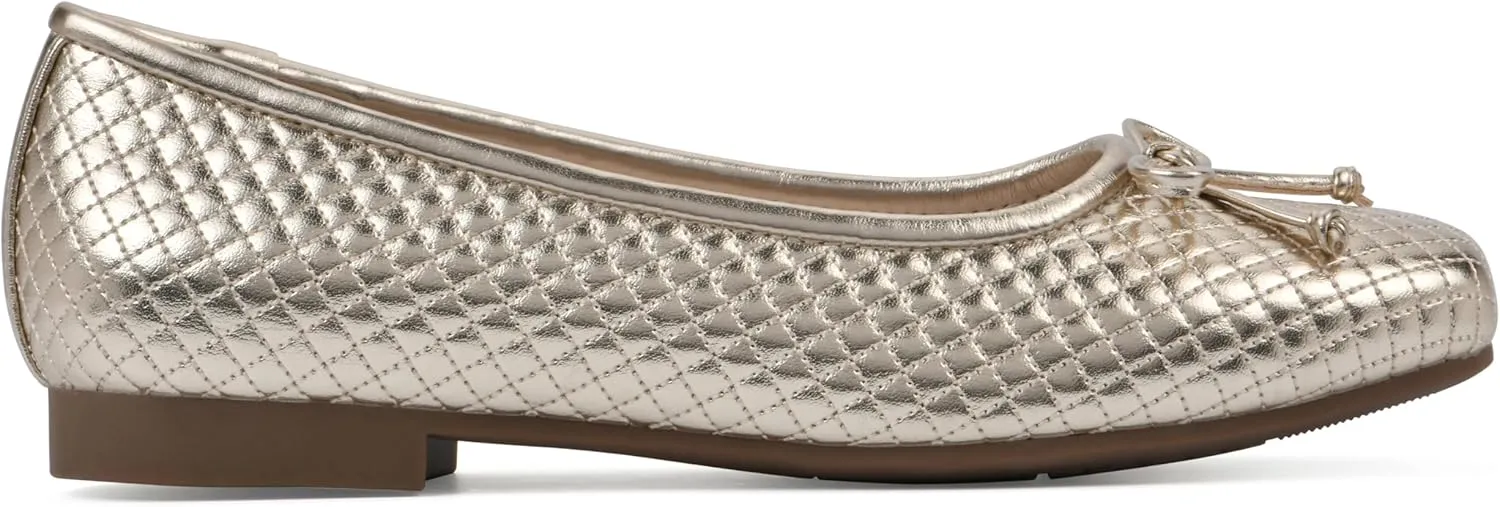 CLIFFS BY WHITE MOUNTAIN Women's Bessy Quilted Ballet Flat
