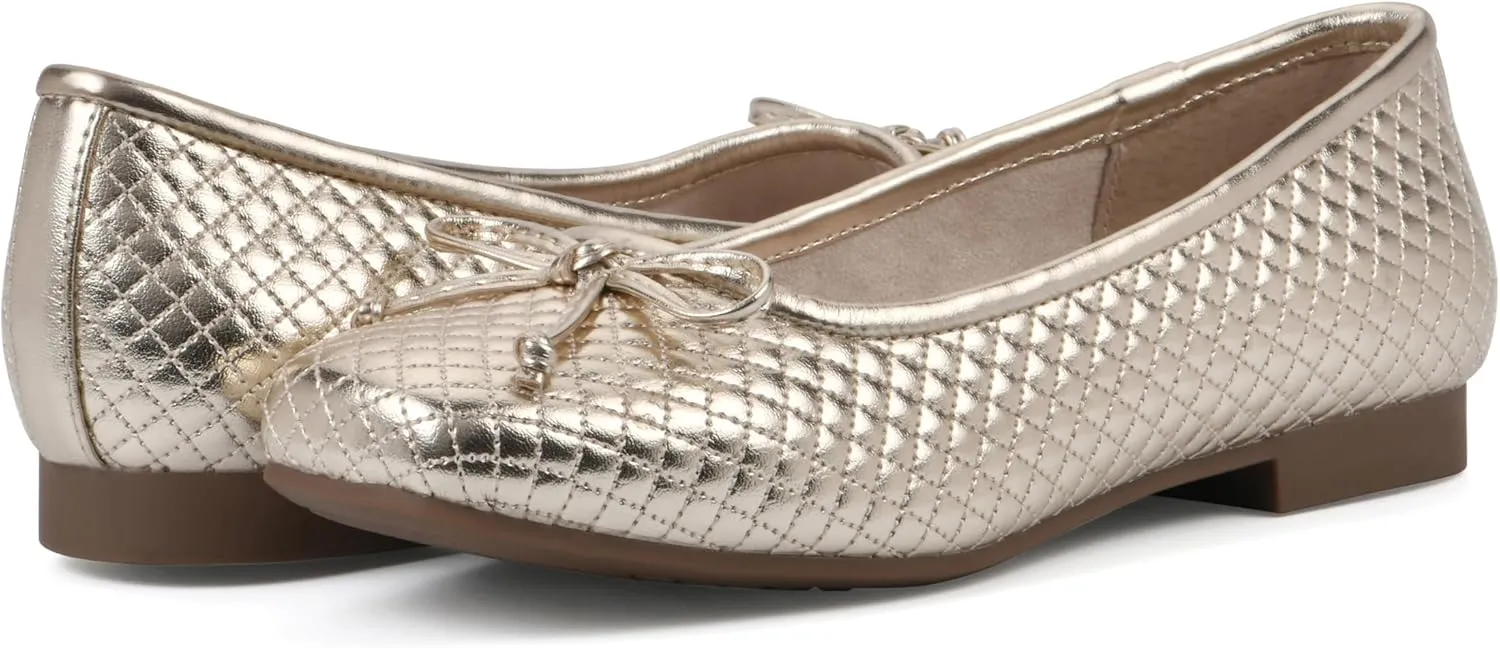 CLIFFS BY WHITE MOUNTAIN Women's Bessy Quilted Ballet Flat