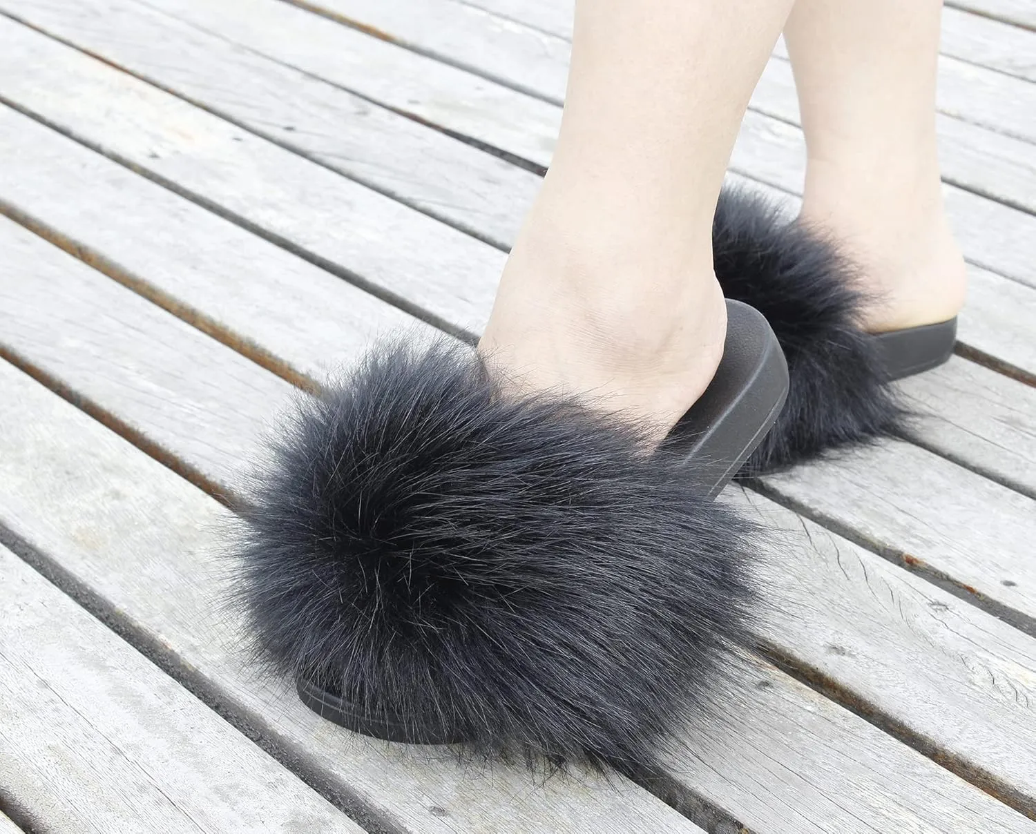 Faux Fur Slides for Women, Fuzzy Slippers Fluffy Sandals Furry House Shoes Indoor Outdoor