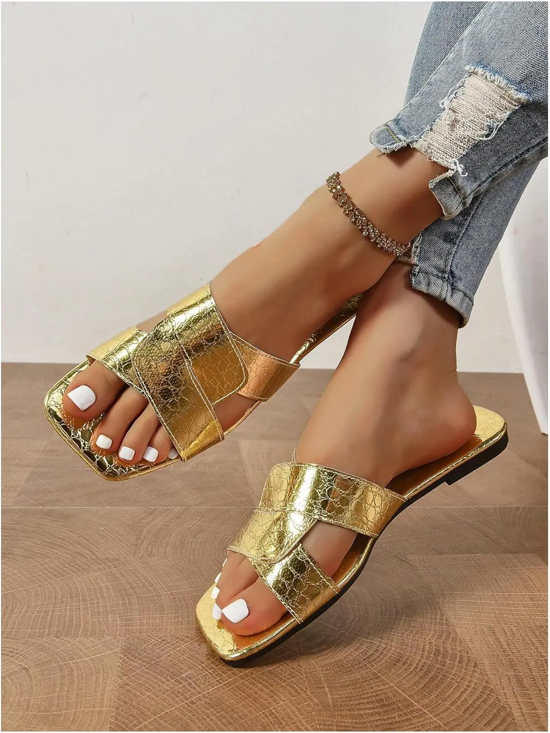 GORGLITTER Women's Metallic Flat Sandals Slip on Open Toe Wedding Vacation Slide Sandals