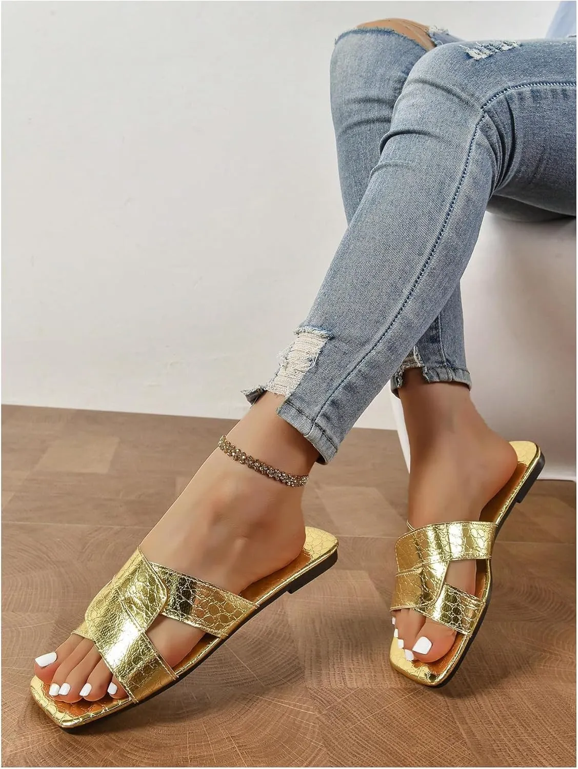 GORGLITTER Women's Metallic Flat Sandals Slip on Open Toe Wedding Vacation Slide Sandals
