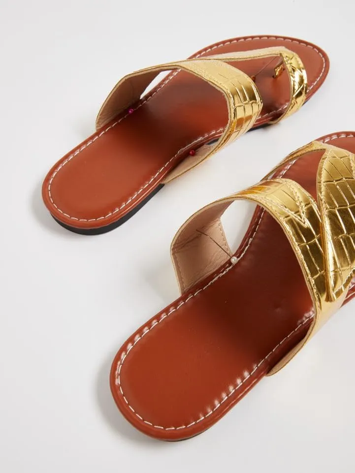 GORGLITTER Women's Metallic Toe Ring Flat Sandals Open Toe Thong Slide Sandals Vacation Beach Flip Flops