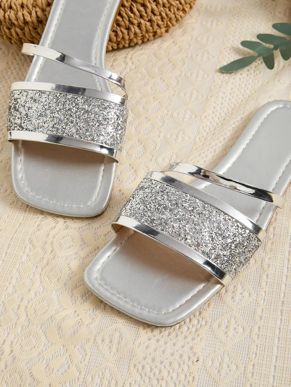 GORGLITTER Women's Sequin Flat Sandals Metallic Fashion Dressy Sandals