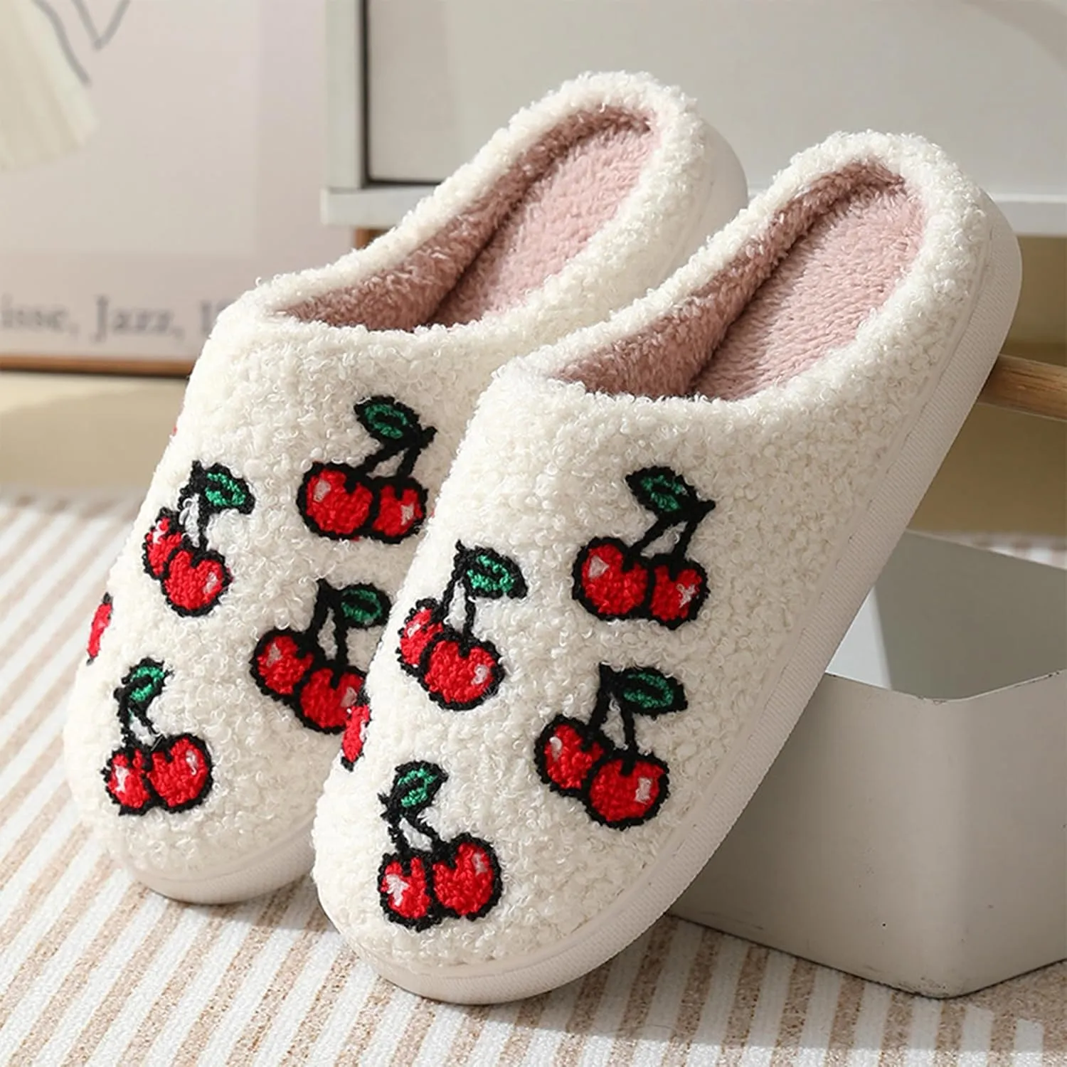 House Slippers for Women Men, Plush Warm Fuzzy Slippers, Cozy Memory Foam Checkered Slippers, Bedroom Indoor Outdoor Slip on Plaid Shoes with Fur