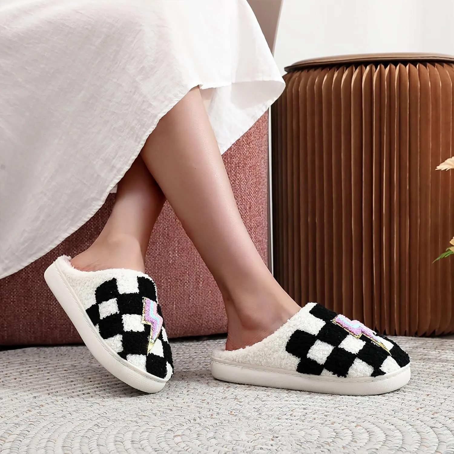 LNERIP Animal Slippers Fruit Slippers Plant Slippers Various Cartoon Patterns Fluffy Soft Memory Foam Retro Indoor Outdoor Home Couple Shoes