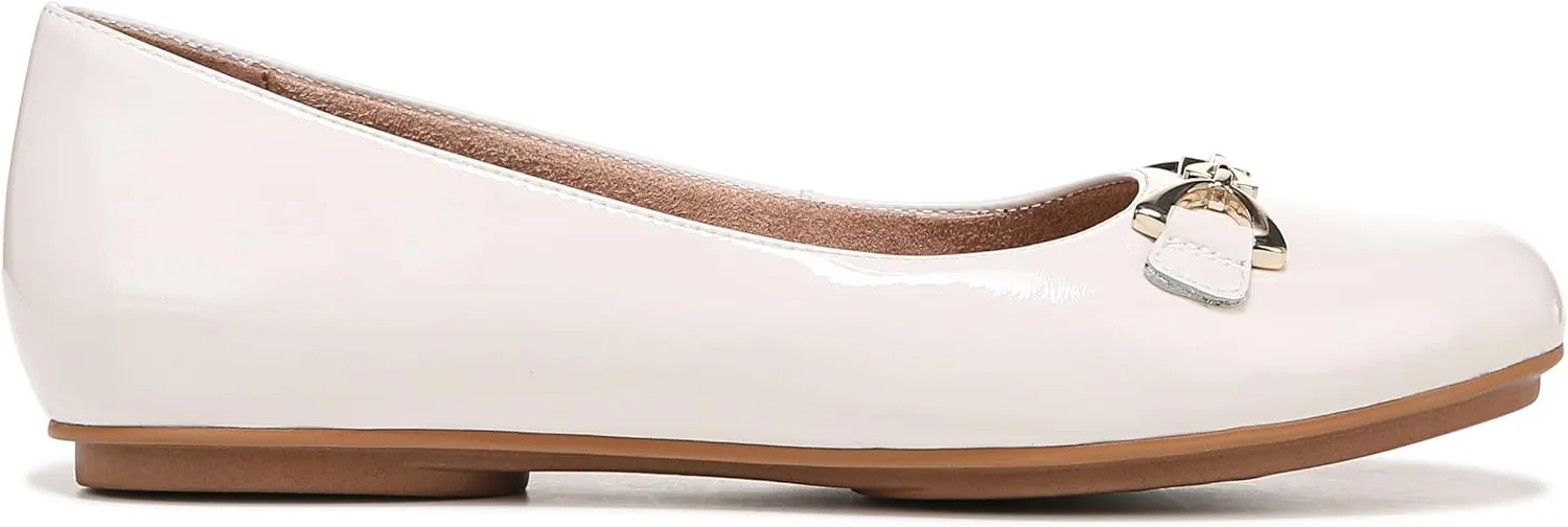 Naturalizer Women's Maxwell-Bit Chain Detail Round Toe Ballet Flat