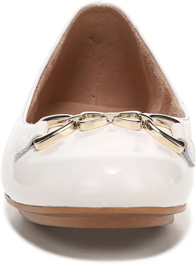 Naturalizer Women's Maxwell-Bit Chain Detail Round Toe Ballet Flat