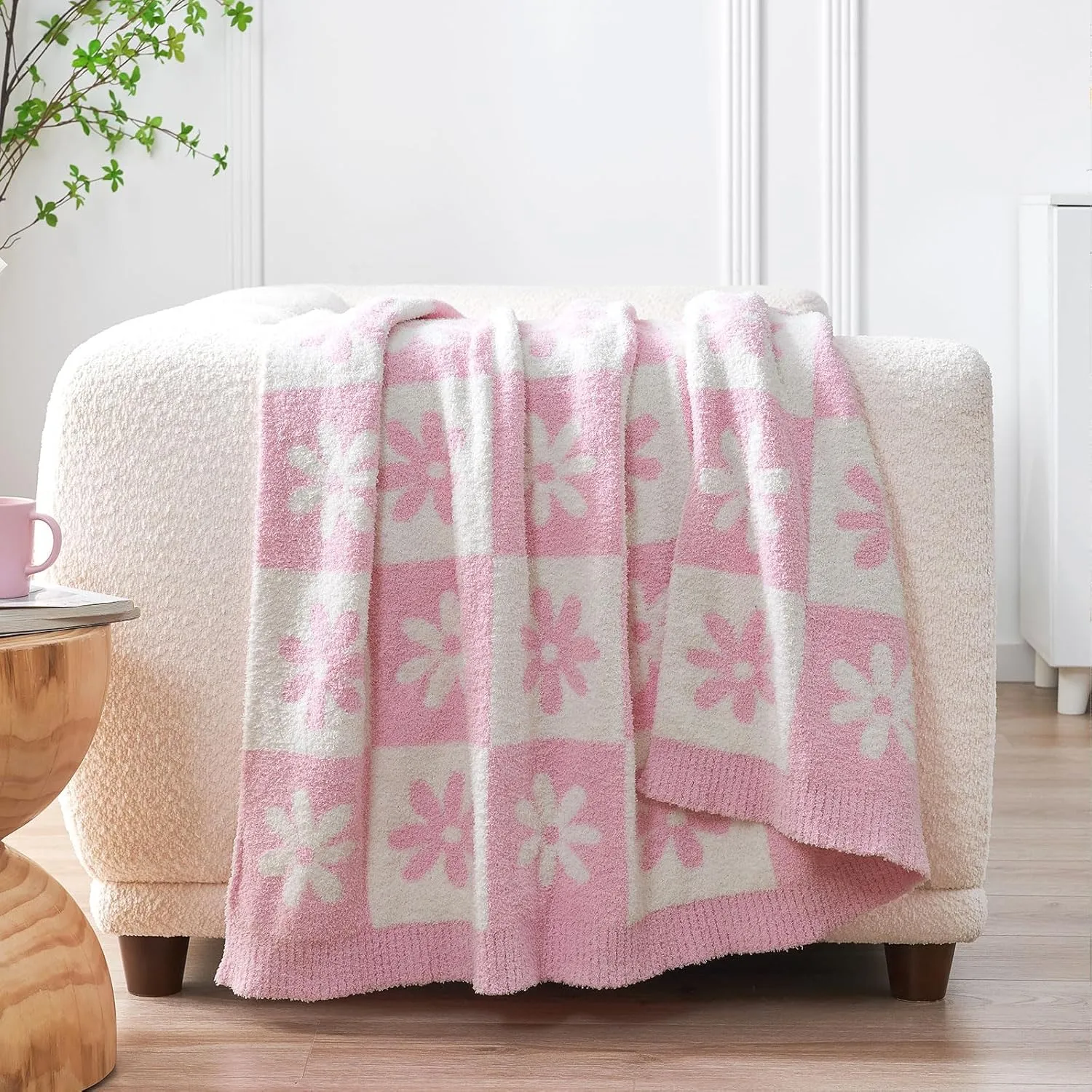 Snuggle Sac Checkered Blanket, Pink Flower Throw Blanket for Couch Plaid Microfiber Fluffy Warm Cozy Fuzzy Soft Throw Blanket Reversible Checkerered Blankets for Sofa, Chair, Bed, 50x60 inches
