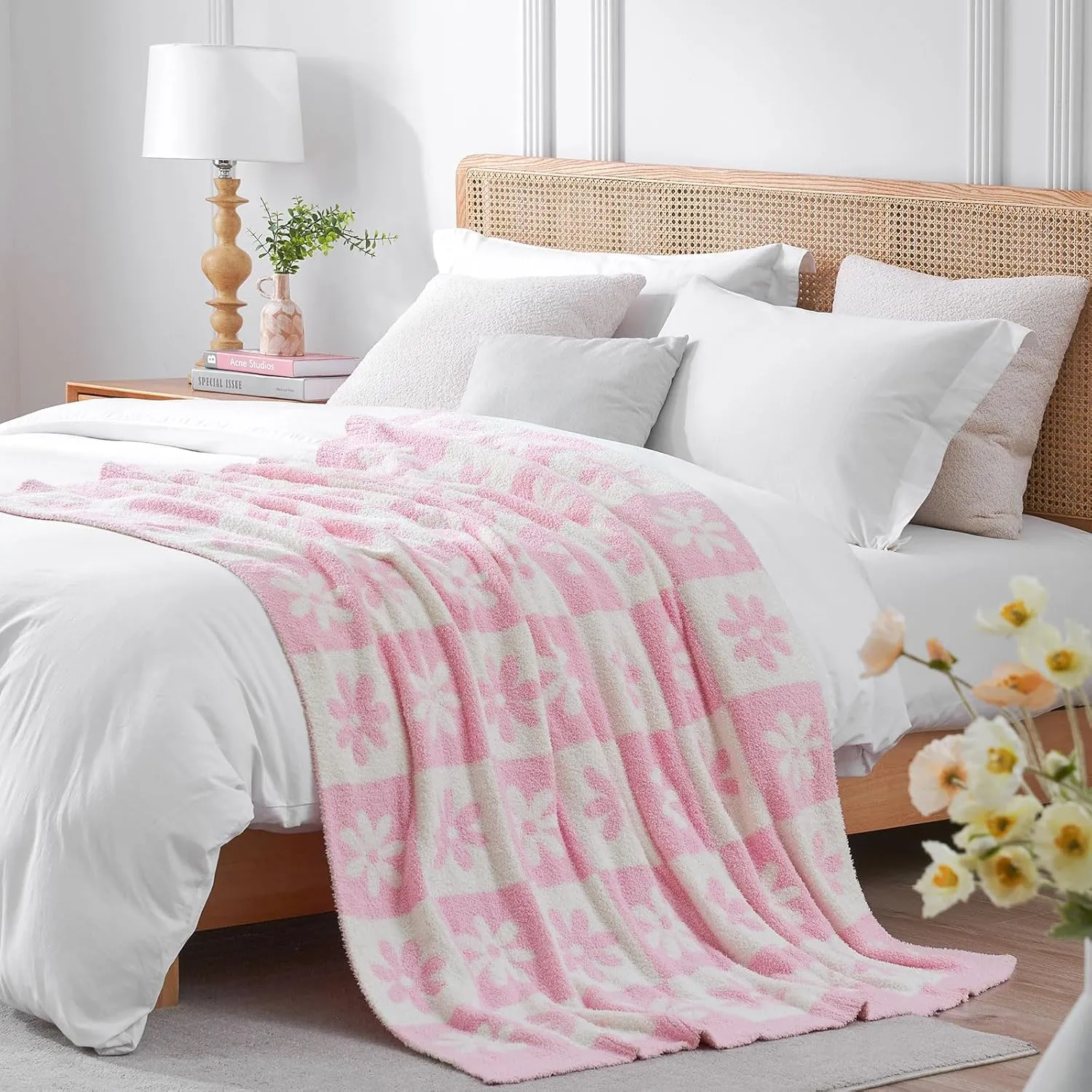 Snuggle Sac Checkered Blanket, Pink Flower Throw Blanket for Couch Plaid Microfiber Fluffy Warm Cozy Fuzzy Soft Throw Blanket Reversible Checkerered Blankets for Sofa, Chair, Bed, 50x60 inches
