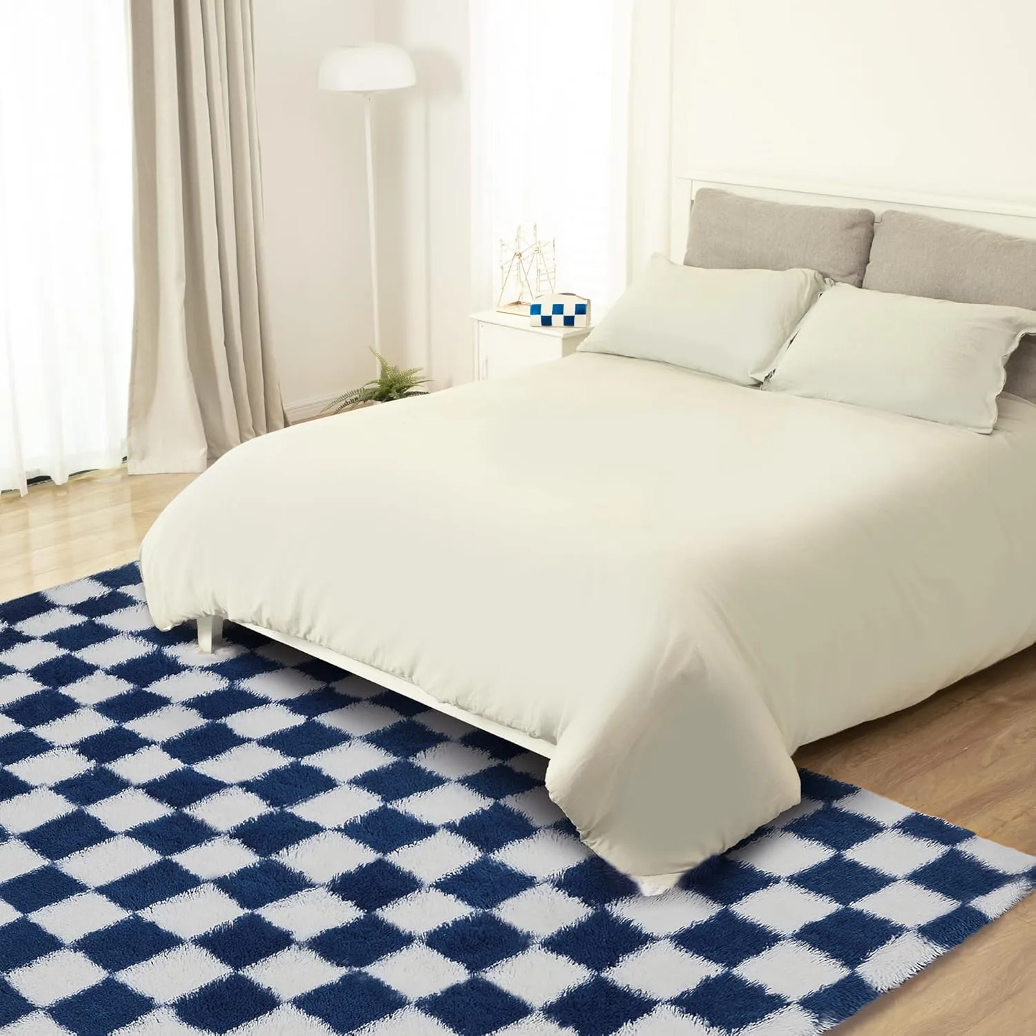 Super Soft Blue and White Area Rug - 5x7 ft Classic Checkered Shaggy High Pile Fluffy Fuzzy Carpet for Bedroom, Living Room, Kids Room, Nursery, Dorm