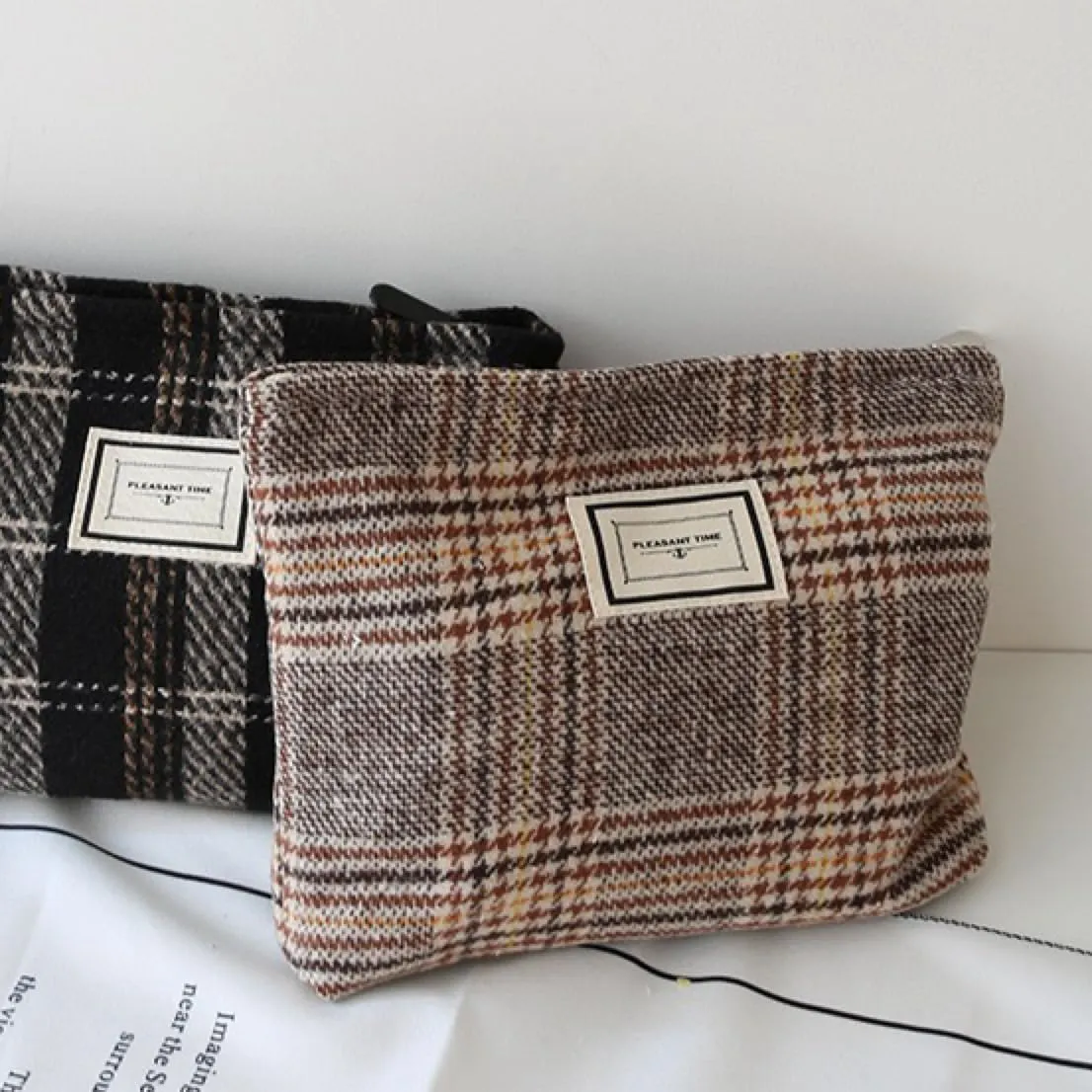 Travel Checkered Makeup Bag, Corduroy Cosmetic Bag for Purse, Small Cosmetic Zipper Pouch Cute Travel Checkered Makeup Bag Gift for Women,Girls (england brown)