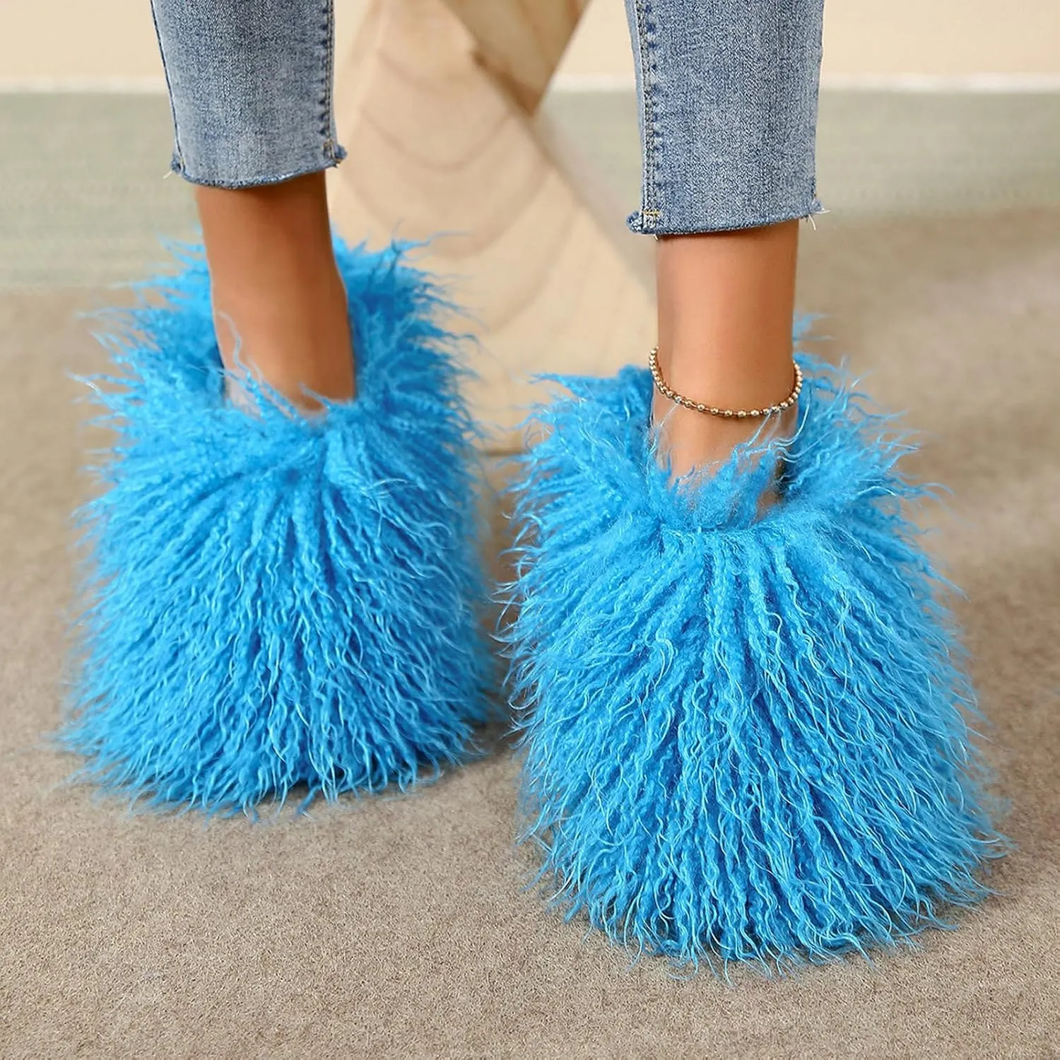 Unisex Fuzzy Faux Fur Slippers, Women's Fluffy Long Hair Sheep Faux Fur Slip on Slides, Girls Luxury Big Fluffy Outdoor Flat Slippers, Long Curly Hair Non-Slip Warm Home Slide Shoes