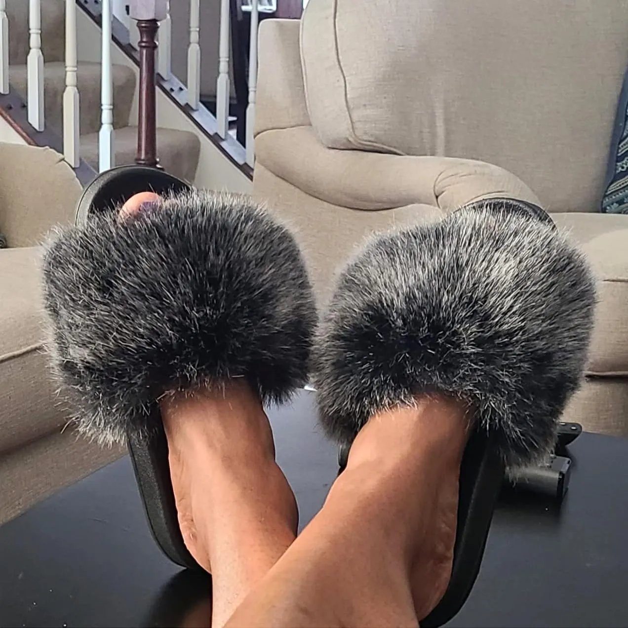 Women's Faux Fur Slides Fluffy Furry Open Toe Slippers Fuzzy Non-Slip Outdoor Sandals