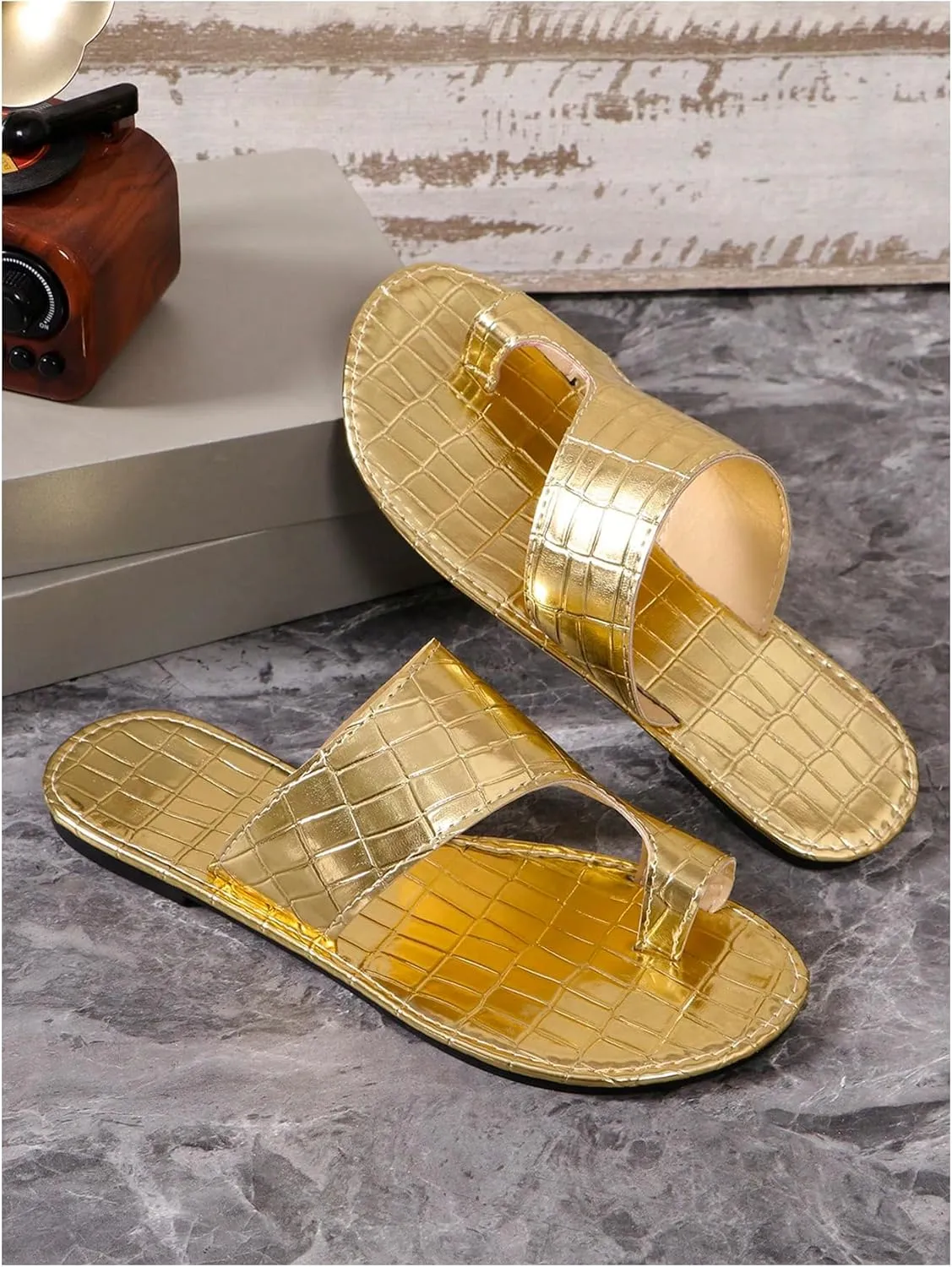 Women's Metallic Crocodile Embossed Flat Sandals Toe Ring Open Toe Slide Sandals