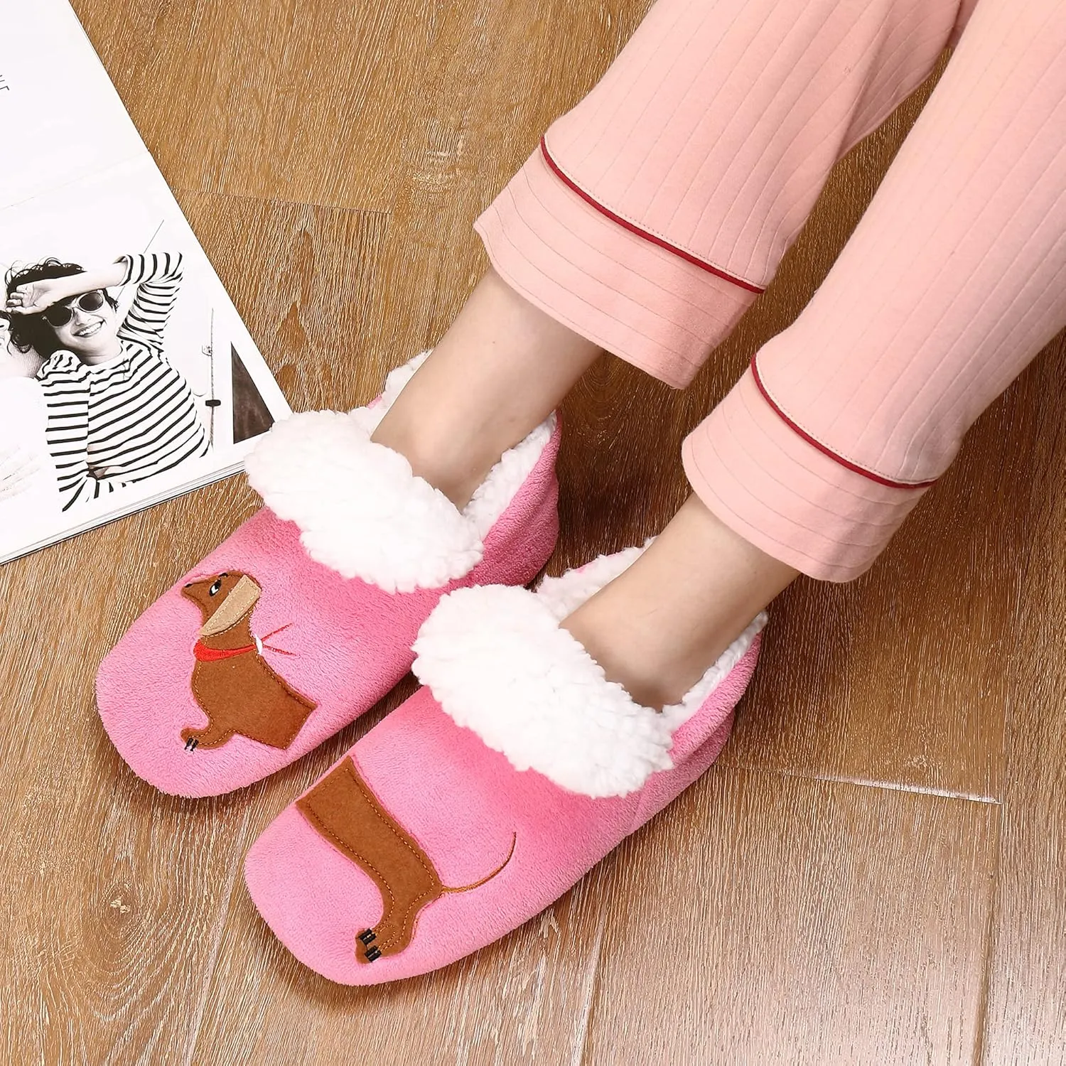 Women's Slipper Socks-Winter Warm Plush Cozy Non Slip Soft Sole Indoor Booties for Women-Dachshund Gifts