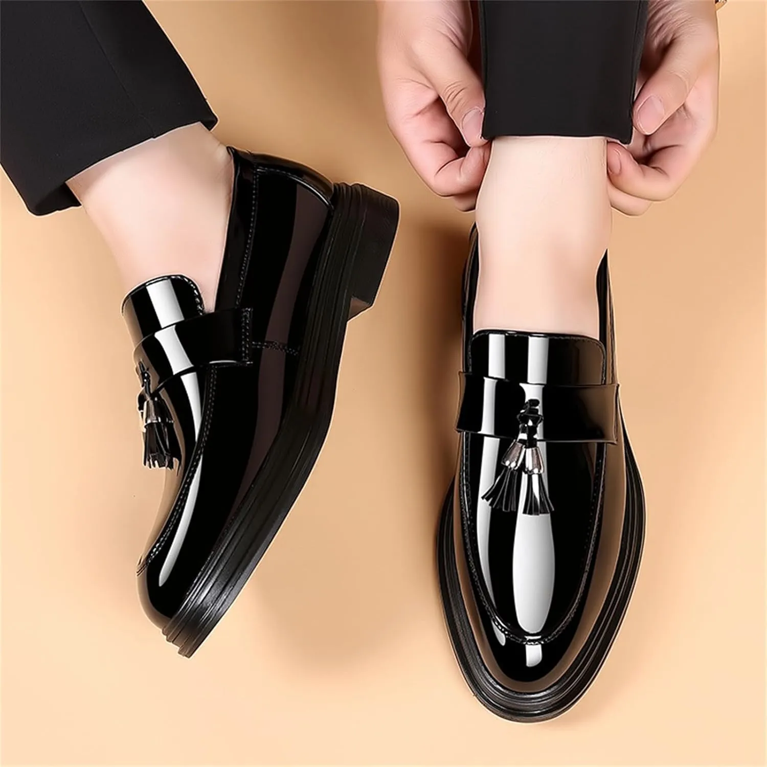 Yuizko Men's Patent Leather Slip-On Tassel Dress Loafers Casual Non-Slip Lightweight Penny Formal Shoes Fashion Business Party Wedding Prom Leather Shoes